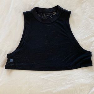 Lululemon crop tank - Women’s size 6